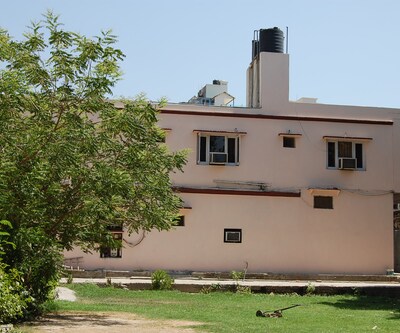 Hotel Basera
